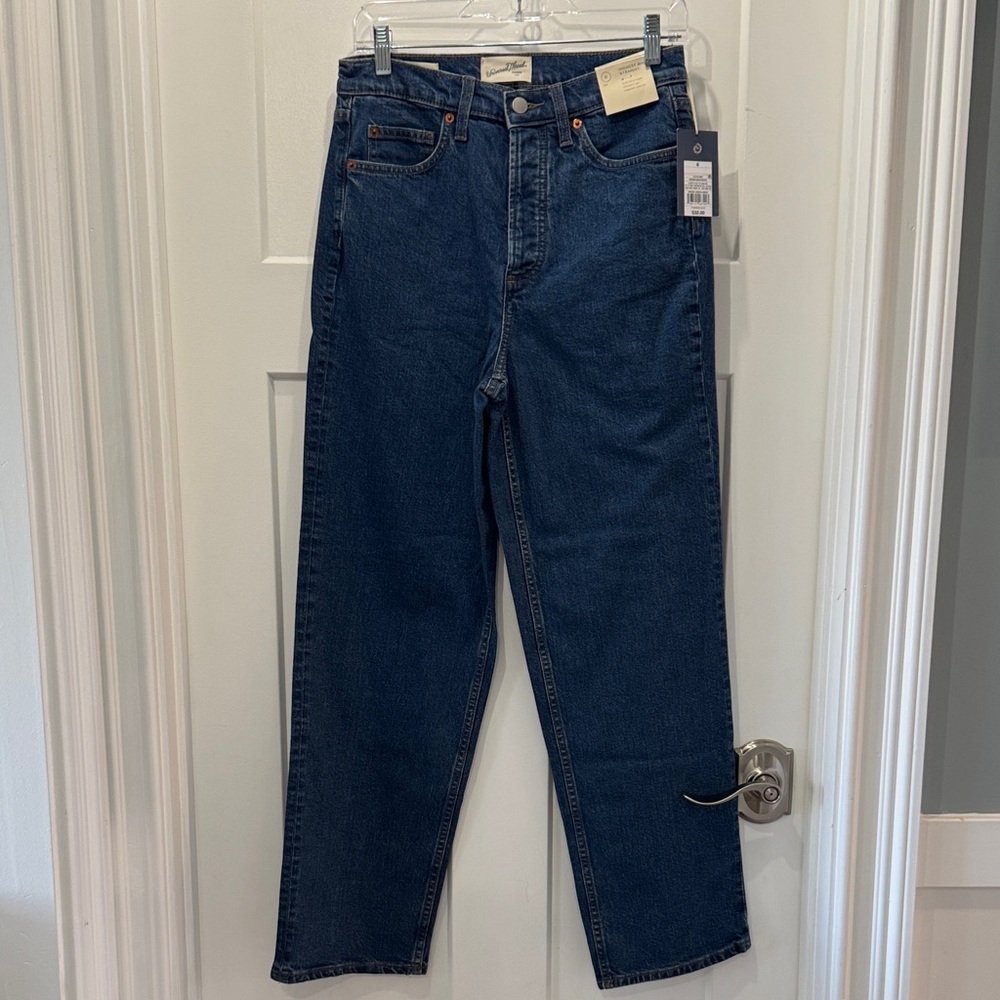 NWT Universal Thread Women’s Highest-Rise Straight Regular 6